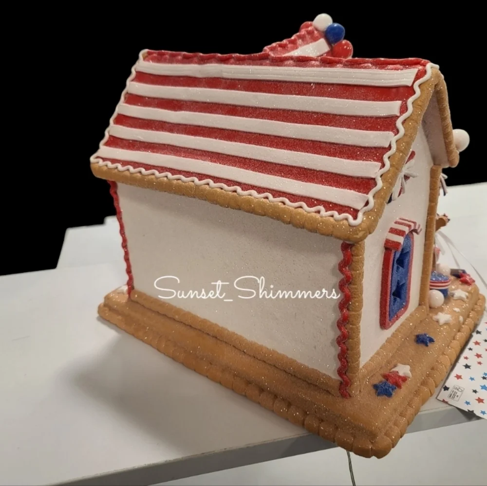 Patriotic LED 4th of July AMERICANA Gingerbread House Stars & Stripes Lighted - Picture 5 of 13